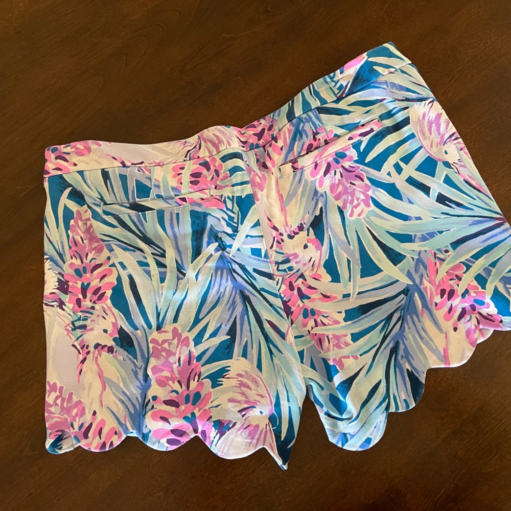 Lilly Pulitzer Buttercup Stretch Short Size 12